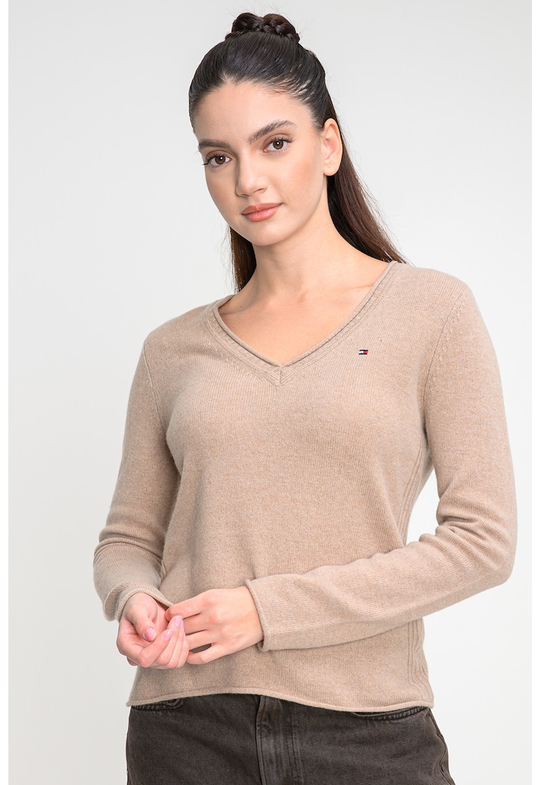 Pulover de lana cu decolteu in V