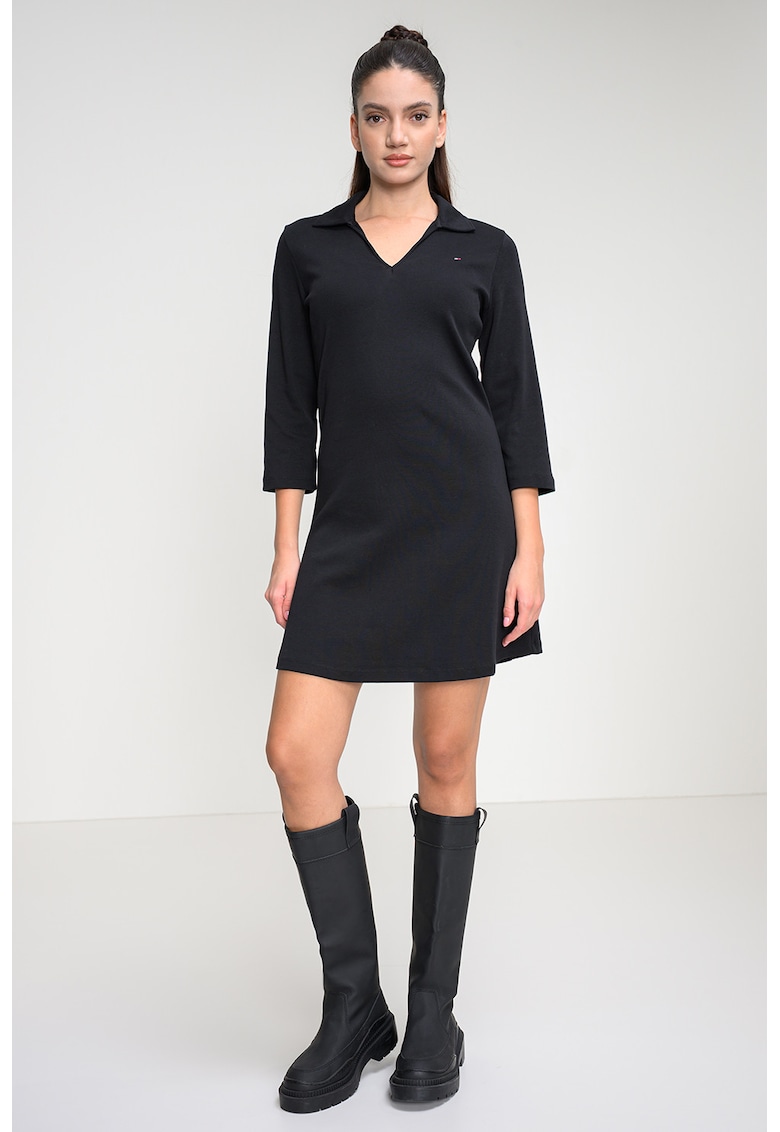 Rochie scurta cu croiala dreapta si maneci 3/4 - Negru