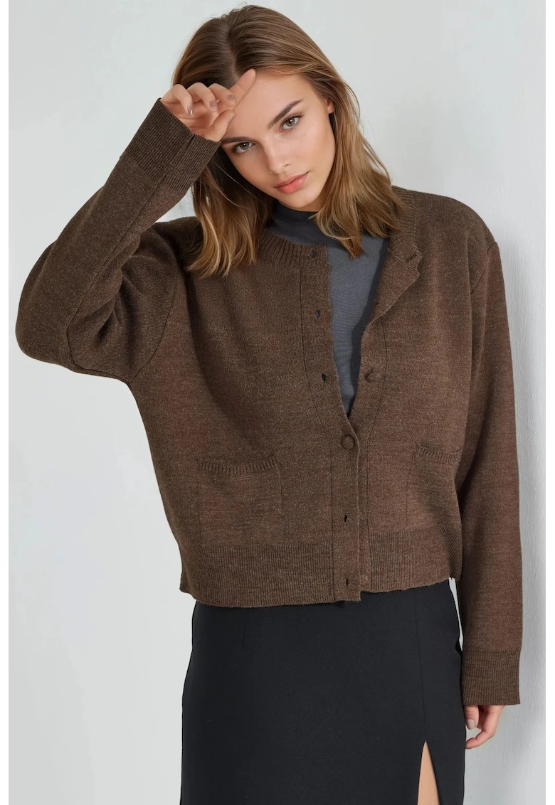 Cardigan tricotat scurt - cu nasturi - maro - tricot