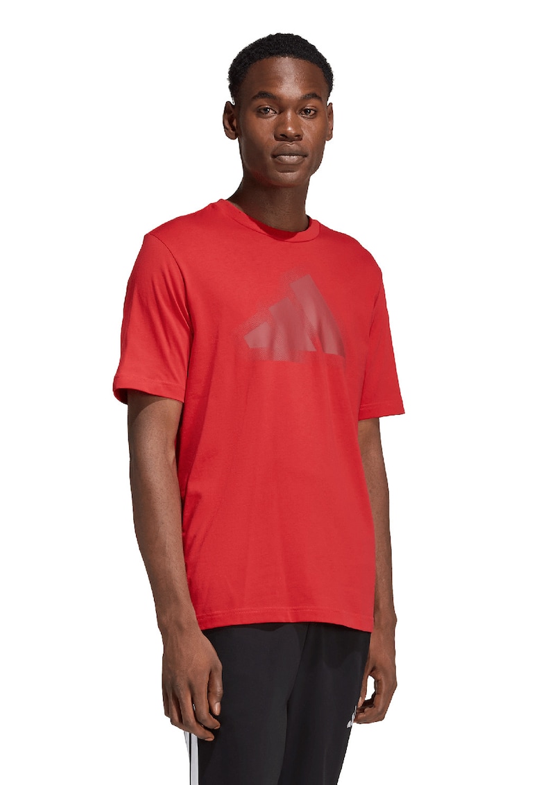 Tricou cu decolteu la baza gatului si imprimeu logo - Rosu