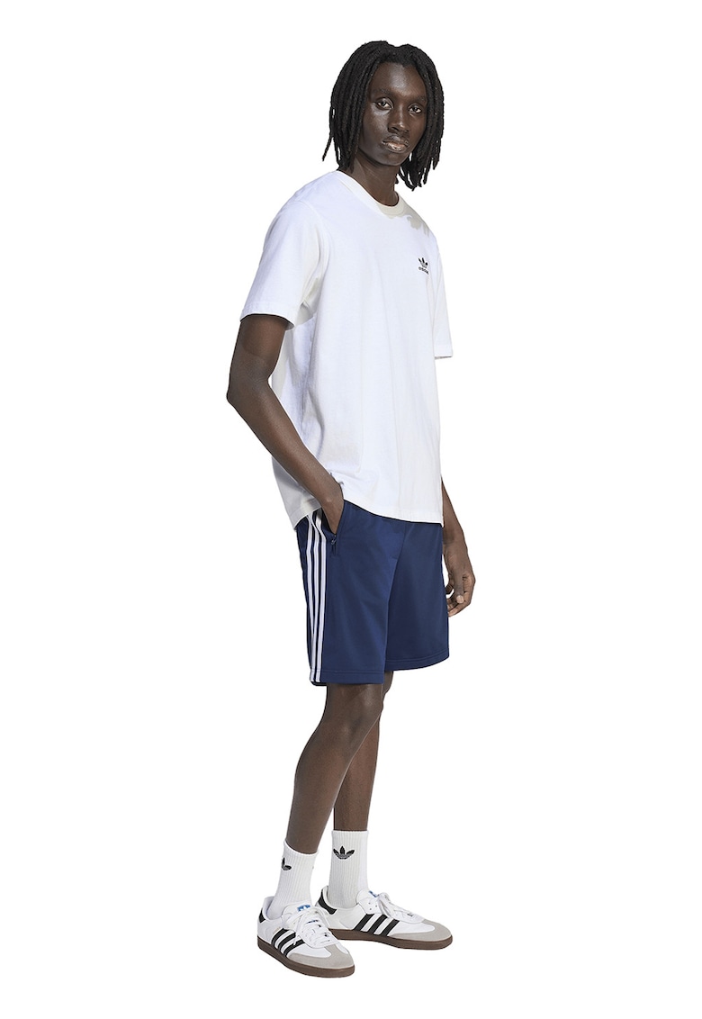 Pantaloni scurti cu talie elastica si benzi contrastante - Alb/Albastru inchis