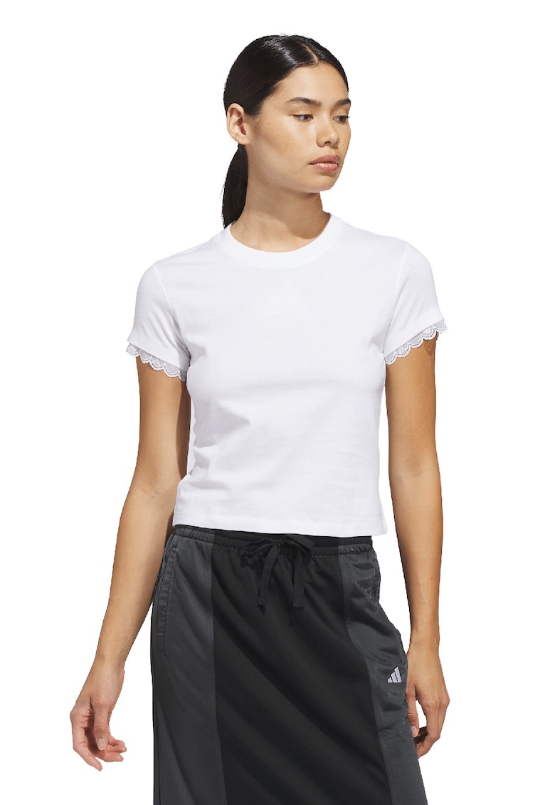 Tricou cu decolteu la baza gatului si insertii din dantela - Alb