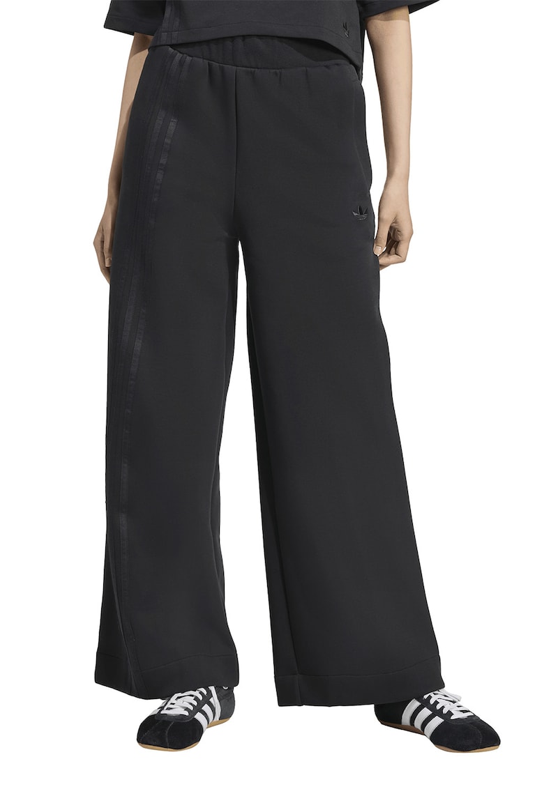 Pantaloni de trening evazati cu logo si 3 dungi - Negru