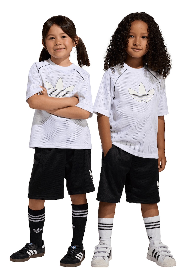 Set de tricou cu imprimeu logo si bermude - Alb fildes/Negru