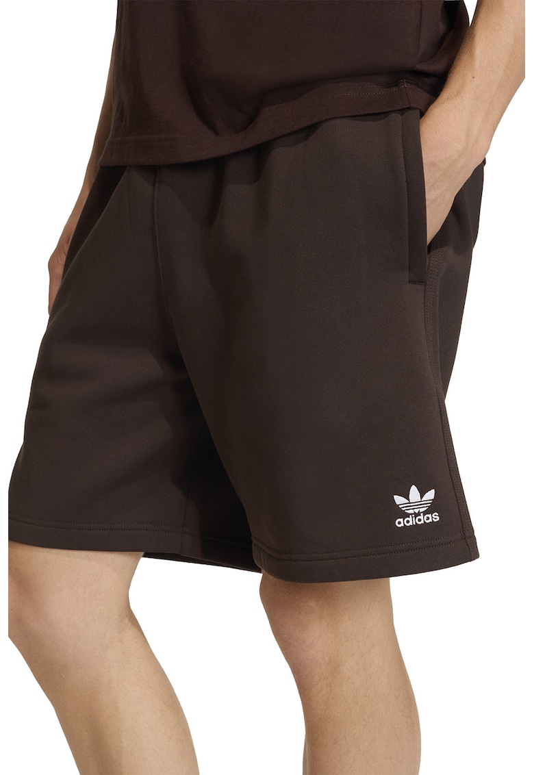Pantaloni scurti cu talie elastica si buzunare laterale - Maro inchis