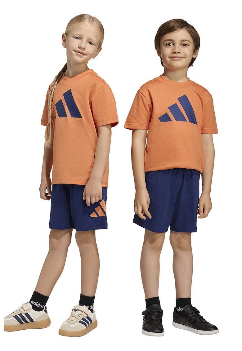 Ser de tricou de bumbac si pantaloni scurti cu logo - 2 piese - Albastru inchis/Portocaliu pal