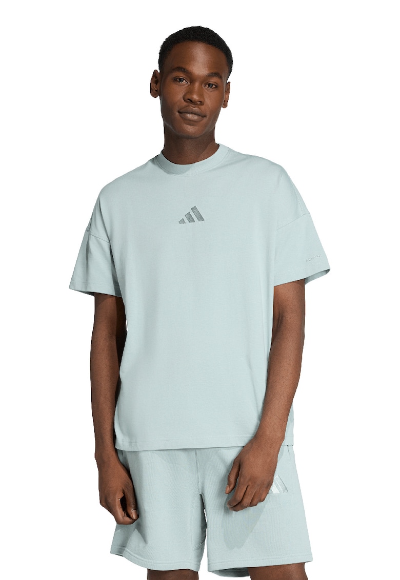 Tricou lejer cu decolteu la baza gatului All Szn - Verde pal