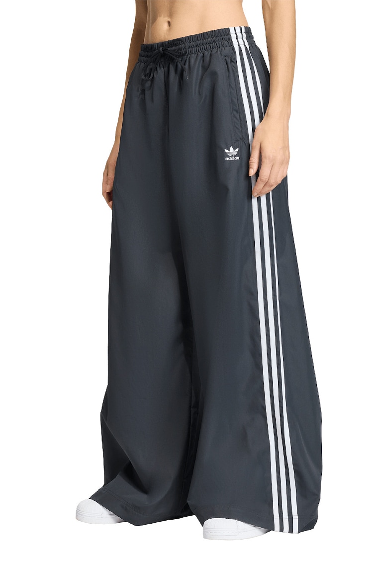 Pantaloni de trening cu croiala ampla si snur de ajustare in talie - Alb/Negru stins