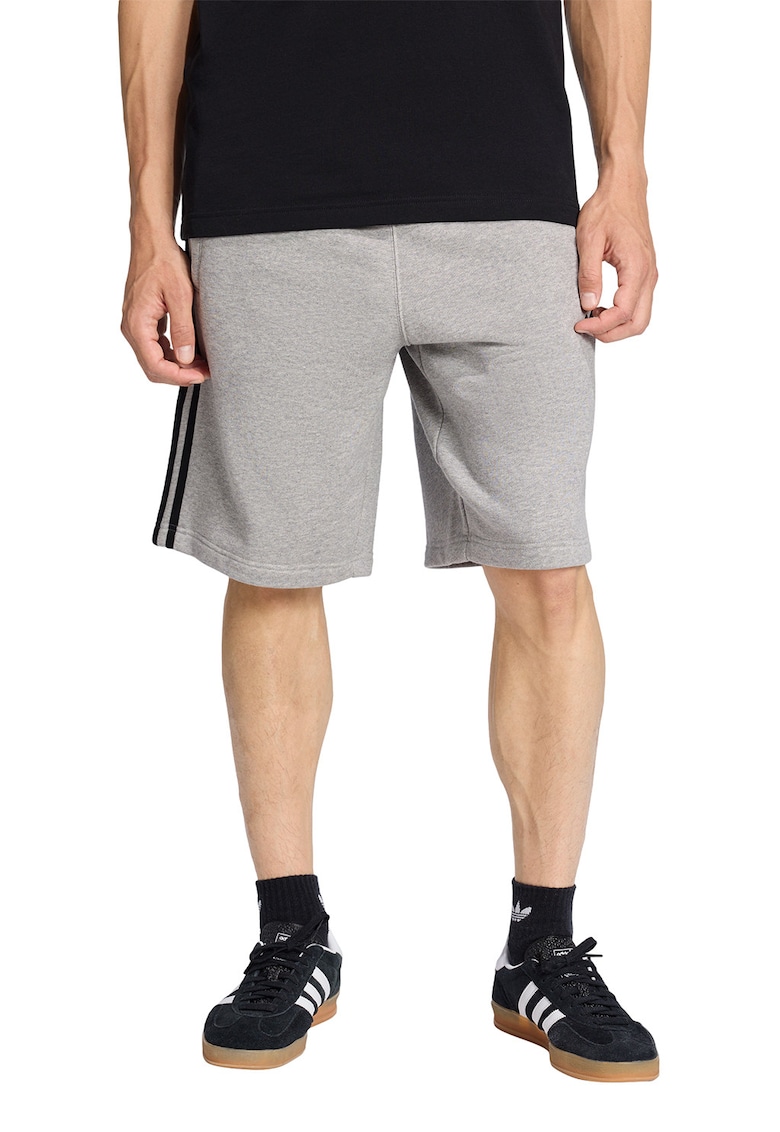 Pantaloni scurti de bumbac cu logo brodat si benzi contrastante - Gri melange