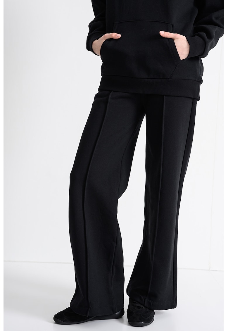 Pantaloni de trening cu croiala relaxed-fit - Negru