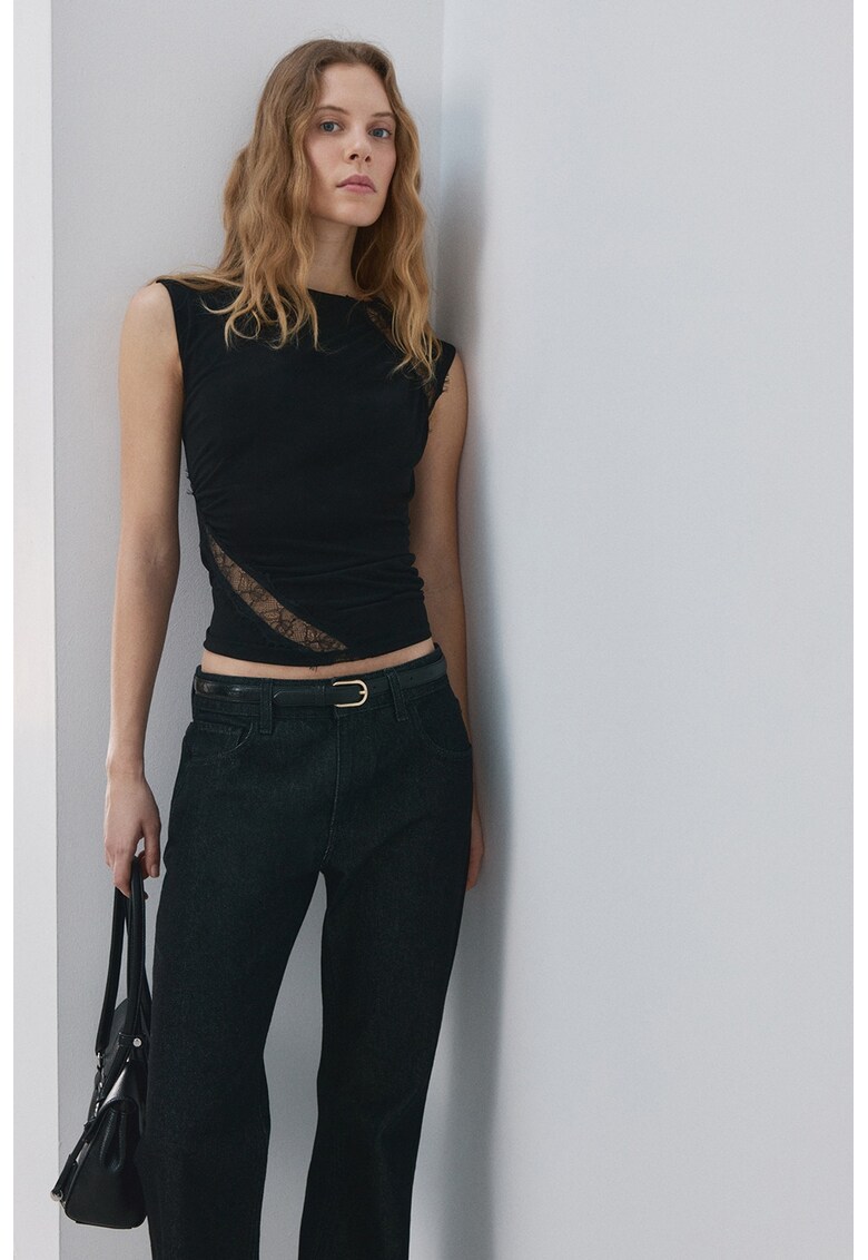Bluza fara maneci cu segmente din dantela - Negru