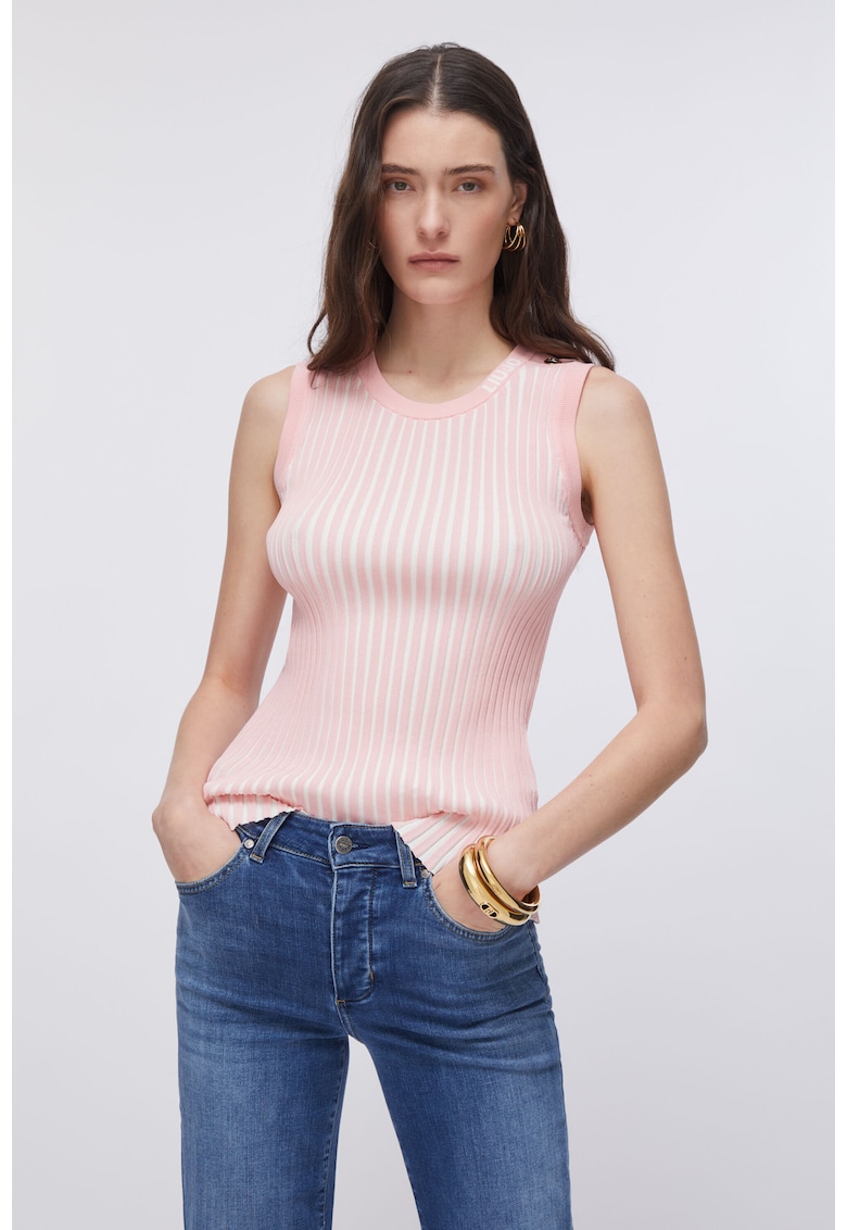 Top slim fit cu model in dungi - Roz