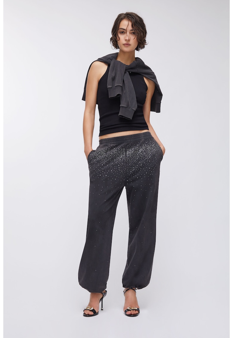 Pantaloni relaxed fit de trening cu strasuri - Negru