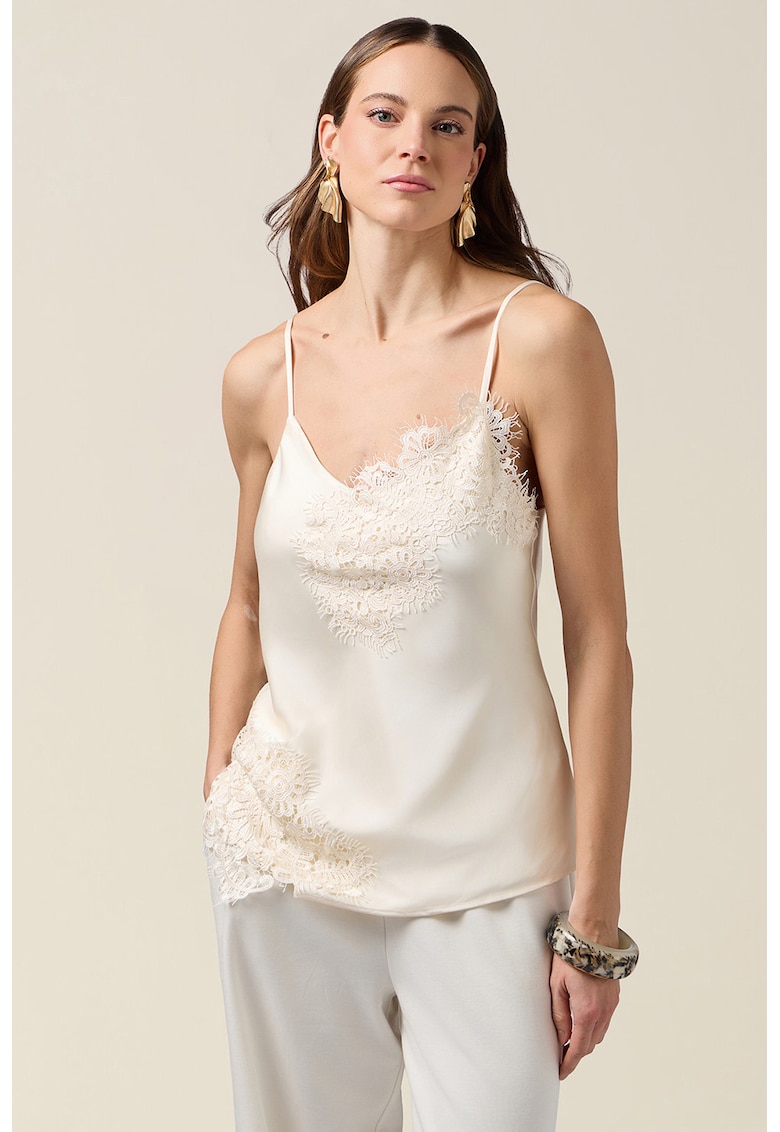 Top cu decolteu in V si garnitura brodata - Alb fildes