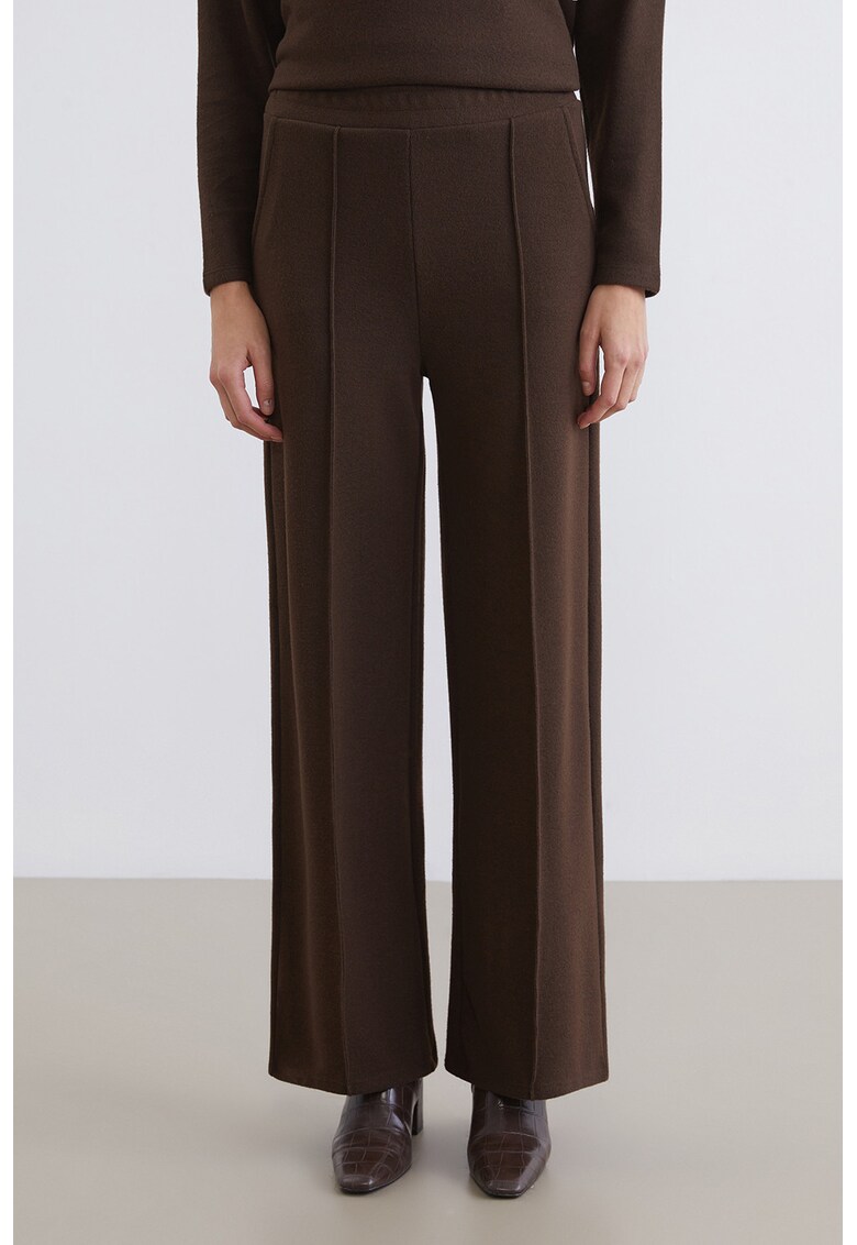 Pantaloni drepti cu buzunare laterale - Maro inchis