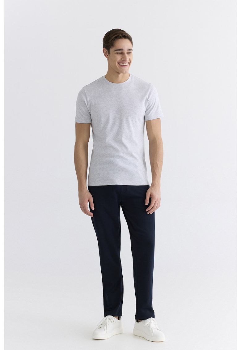 Pantaloni slim fit de trening cu snur si buzunare cu fermoar - Bleumarin
