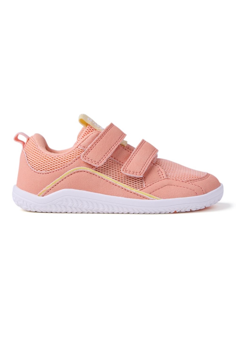 Pantofi sport din material textil cu inchidere velcro si garnituri din plasa.