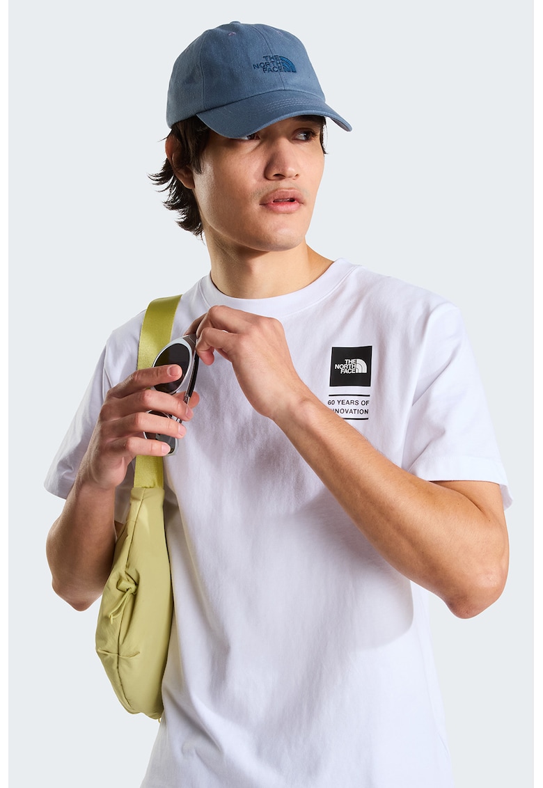 Tricou relaxed fit cu imprimeu grafic pe partea din spate Celebration - Rosu/Alb/Galben/Albastru