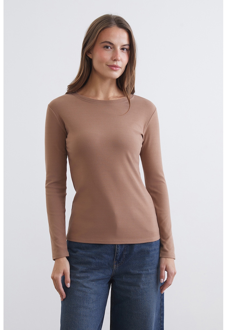 Bluza slim fit cu decolteu rotund - Maro scortisoara