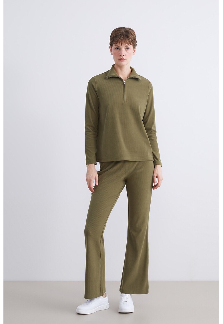 Pantaloni slim fit evazati - Kaki