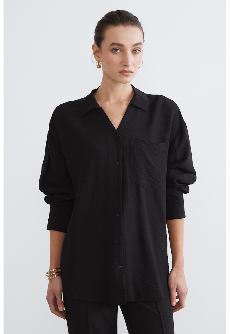 Camasa lejera cu buzunar pe piept - Negru