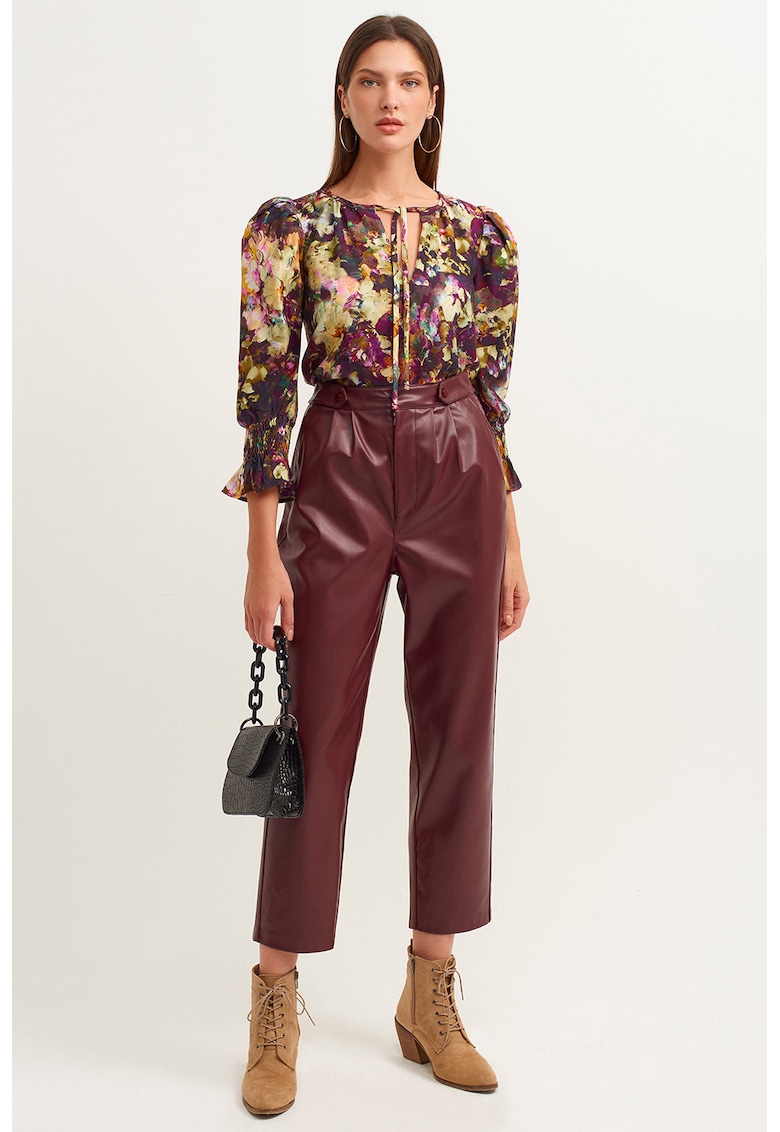 Pantaloni din piele ecologica cu croiala conica - Visiniu