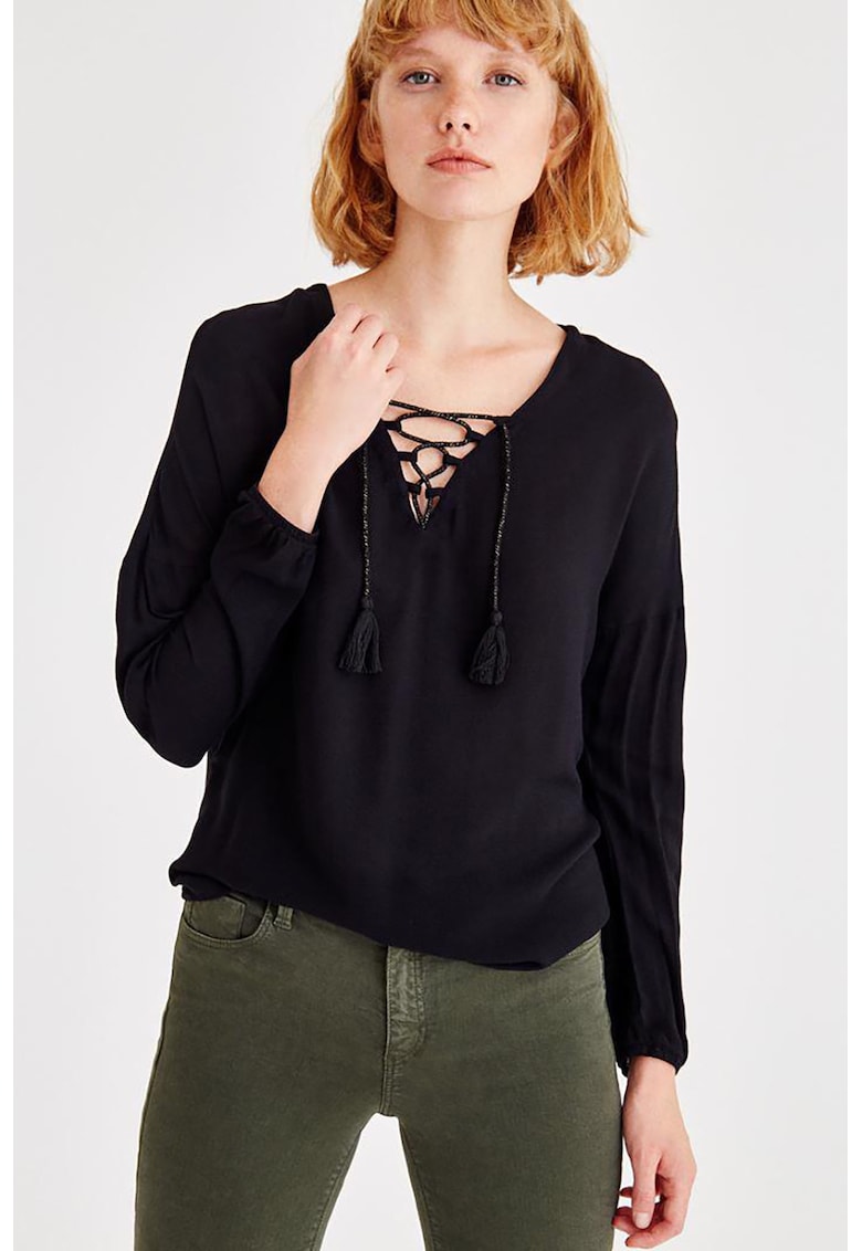 Bluza cu decolteu in V si sireturi - Negru