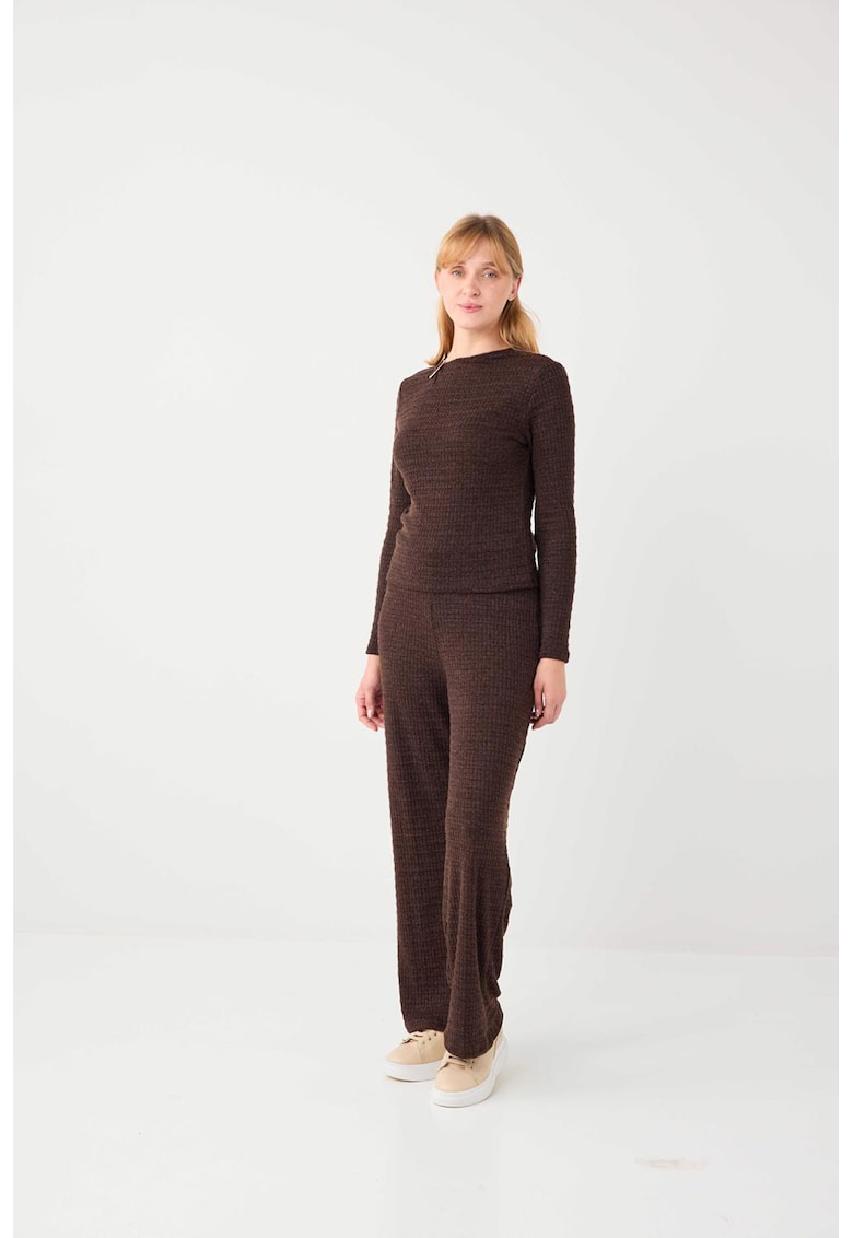 Pantaloni texturati cu croiala dreapta - Maro inchis