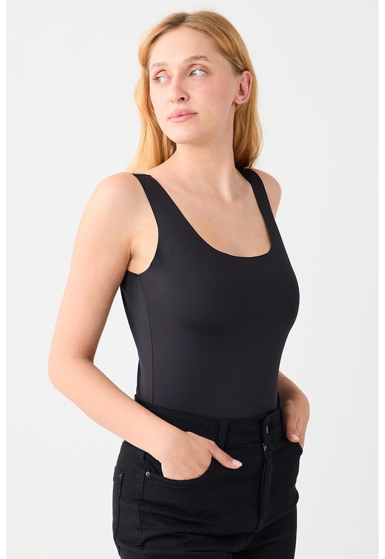 Top slim fit cu decolteu adanc - Negru