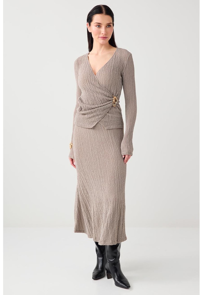 Bluza slim fit cu croiala petrecuta si texturata - Maro taupe