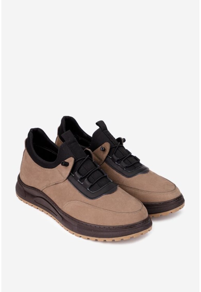 Pantofi barbati maro cu negru din piele nabuc si material textil
