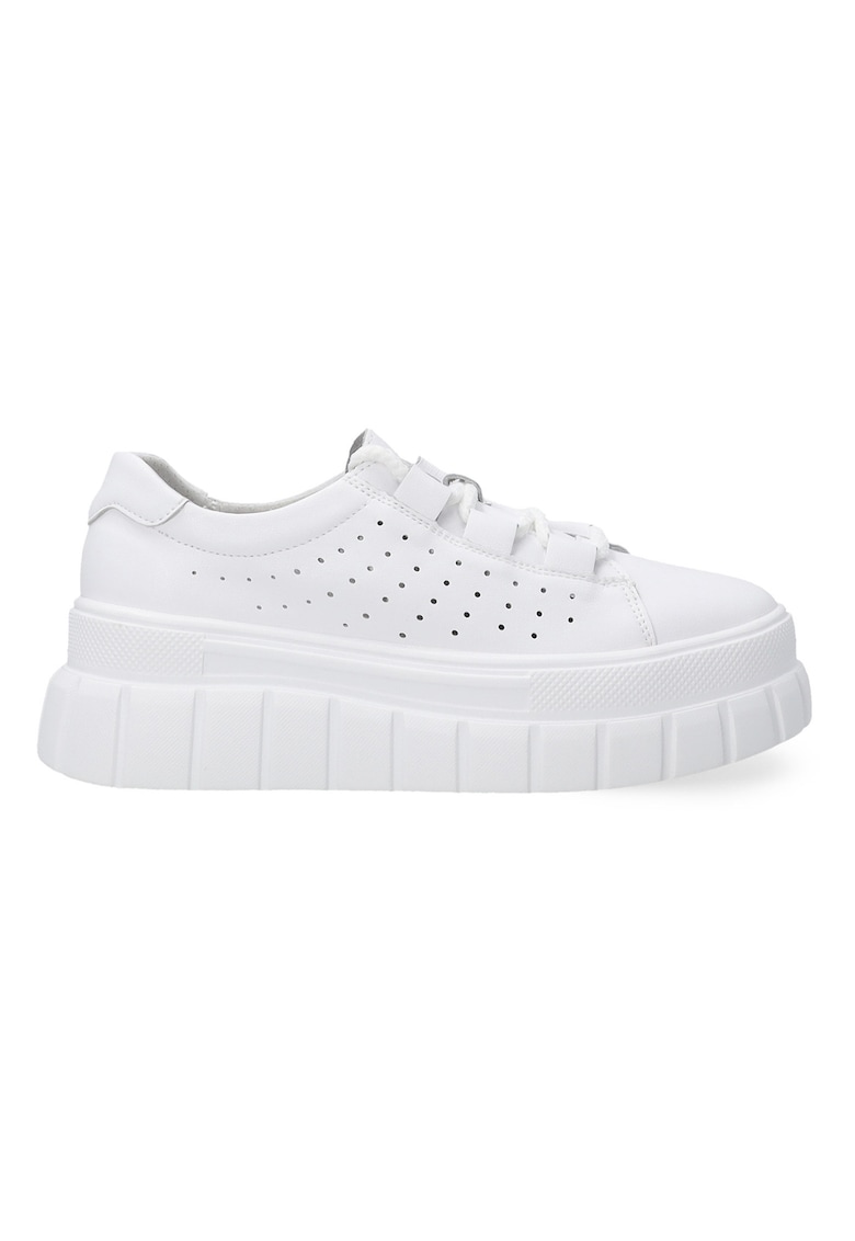 Pantofi din piele cu perforatii.
