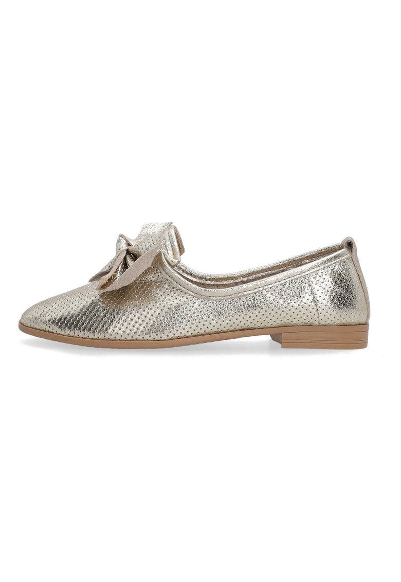 Mocasini din piele cu aspect metalizat si perforatii decorative