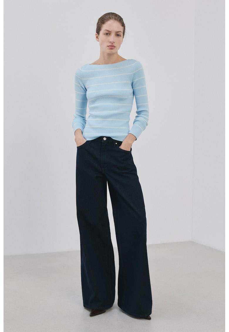 Pulover slim fit cu decolteu barcuta - Alb/Albastru deschis