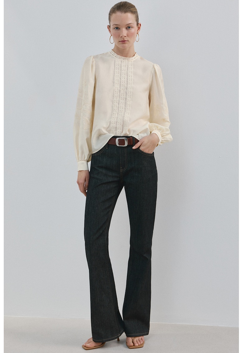 Bluza lejera cu broderie florala - Crem
