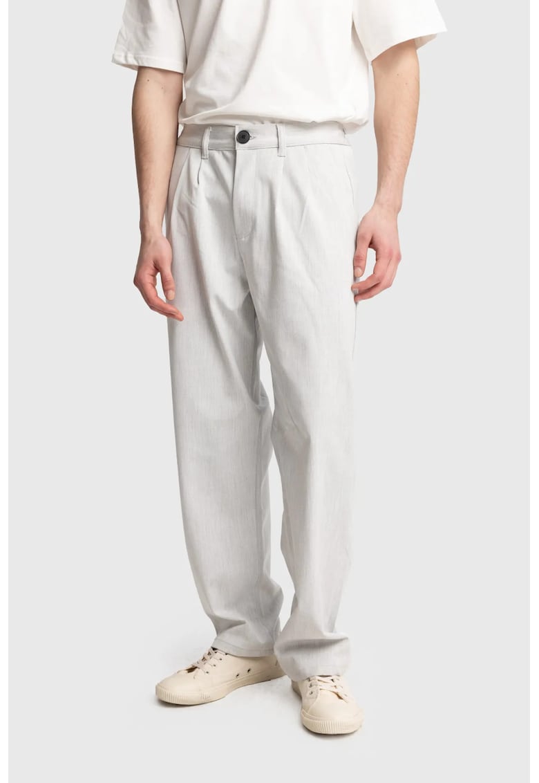 Pantaloni barbati - cu pliuri si croiala dreapta - gri deschis - 100% poliester