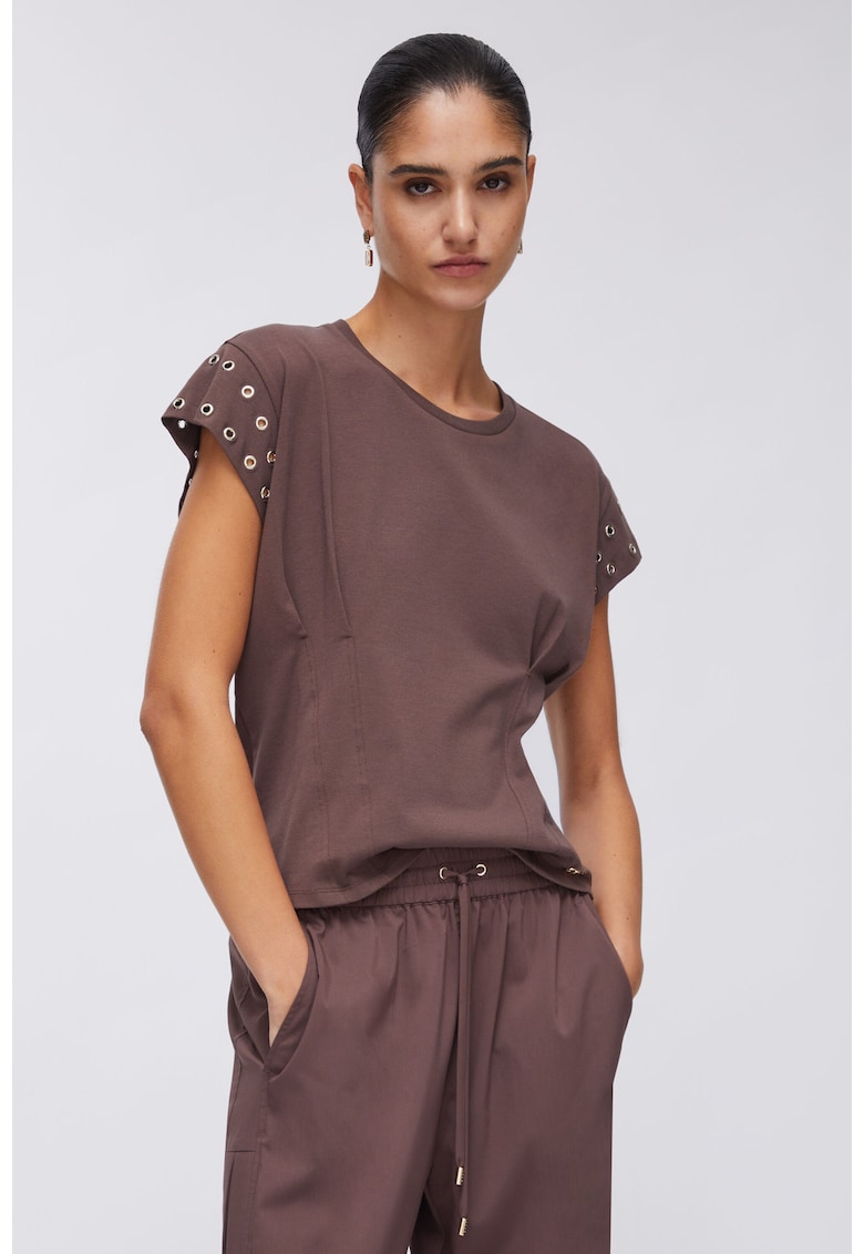 Tricou cu aplicatii decorative pe maneci - Maro