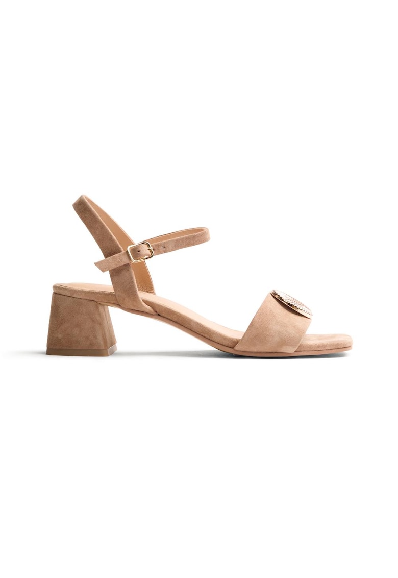Sandale de piele intoarsa cu toc si accesoriu metalic Verndale - Maro camel