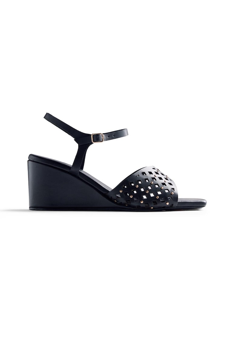 Sandale wedge de piele cu perforatii si nituri - Negru