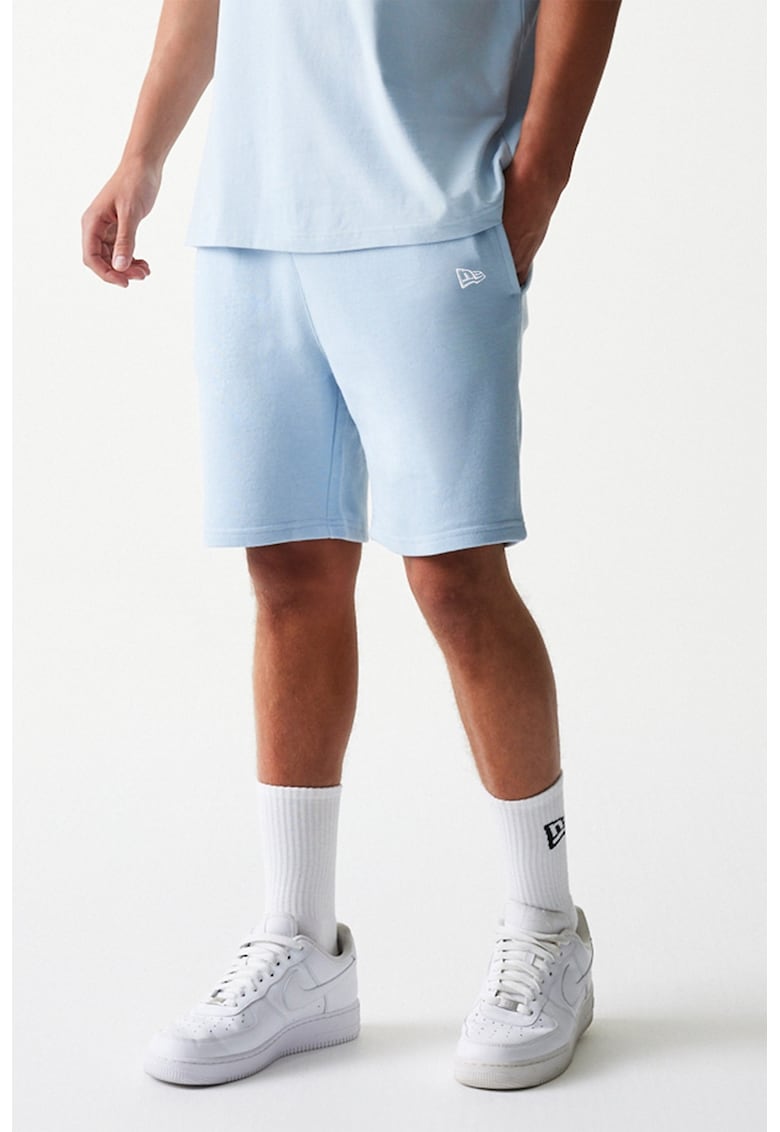 Pantaloni scuti cu logo brodat si snur - Albastru pastel