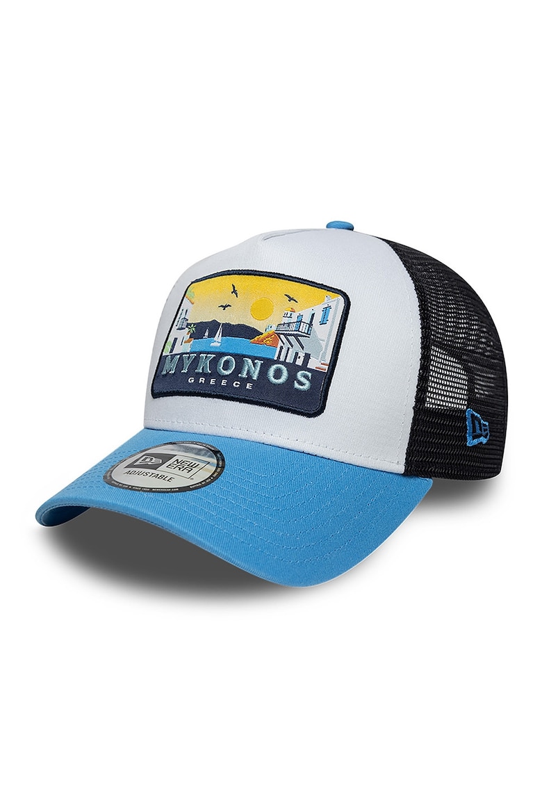 Sapca trucker cu aplicatie de locatie - Albastru pastel/Negru