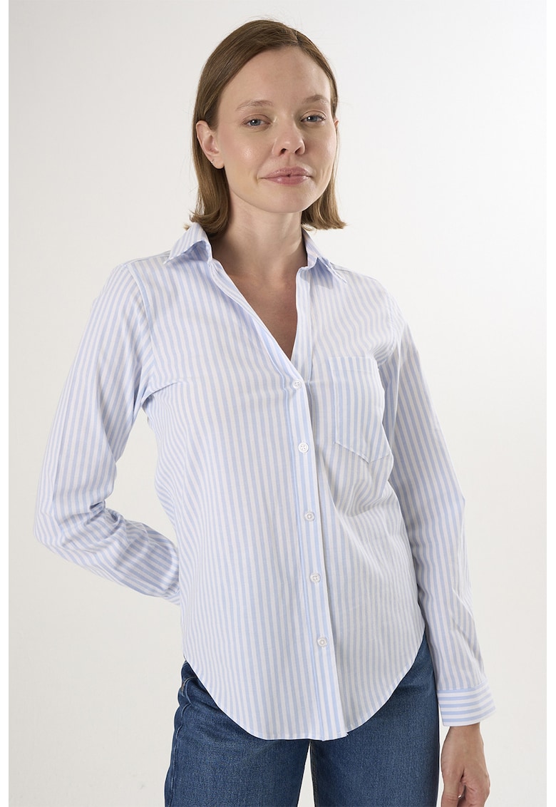 Camasa cu dungi si terminatie rotunjita