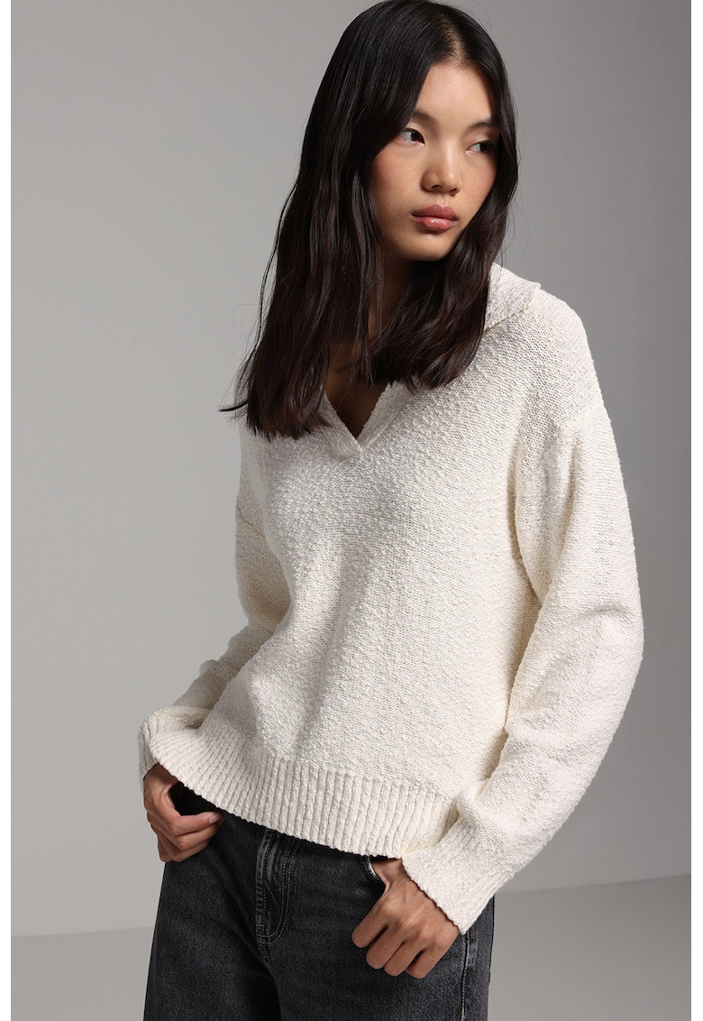 Pulover tricotat cu decolteu in V - Crem