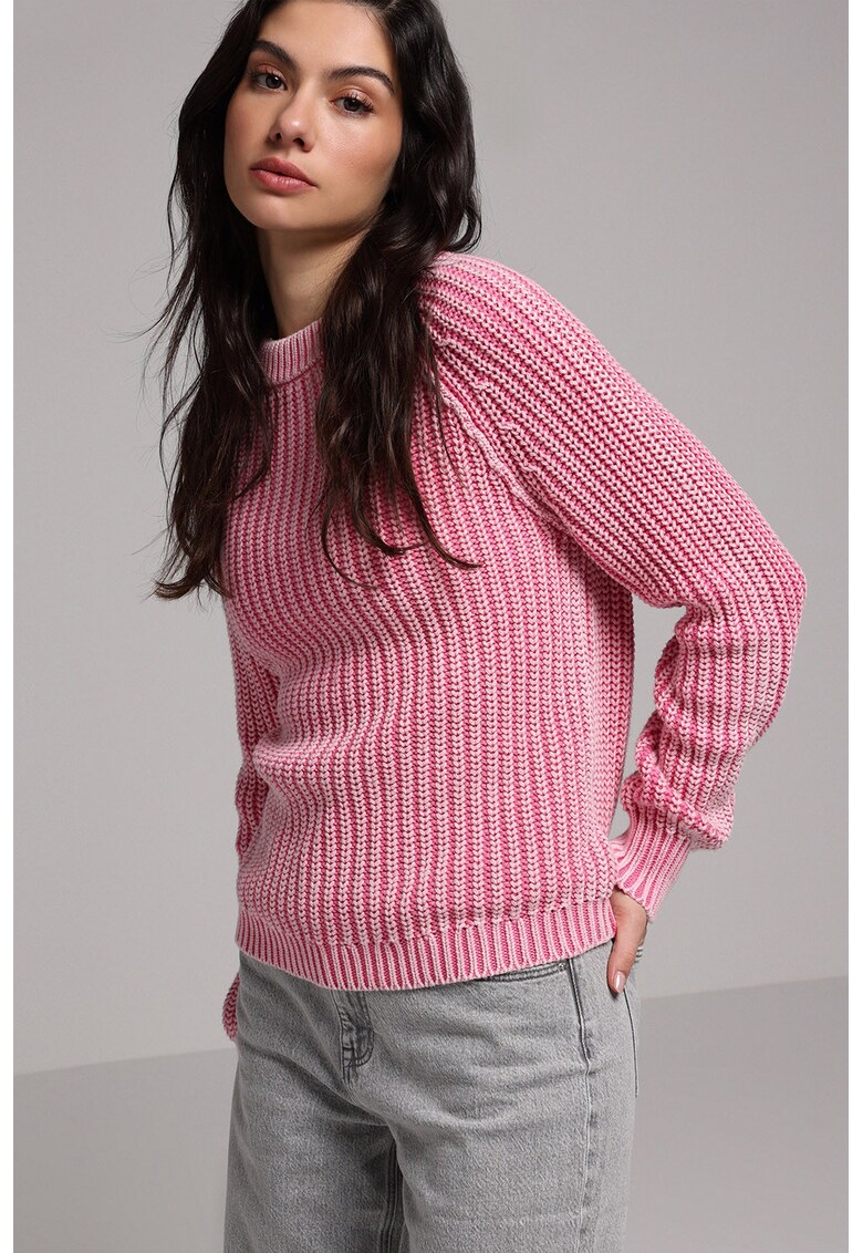 Pulover texturat cu decolteu la baza gatului - Fucsia