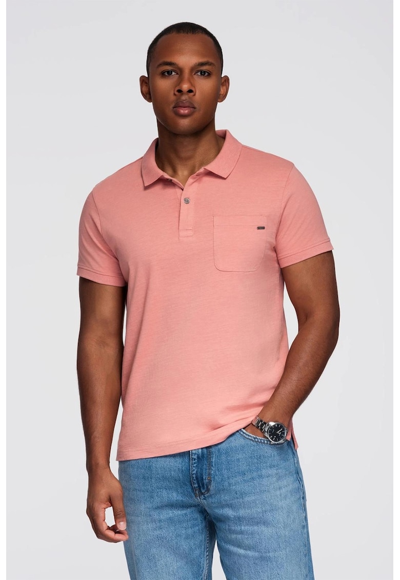 Tricou cu model uni si buzunar pe piept - Roz somon