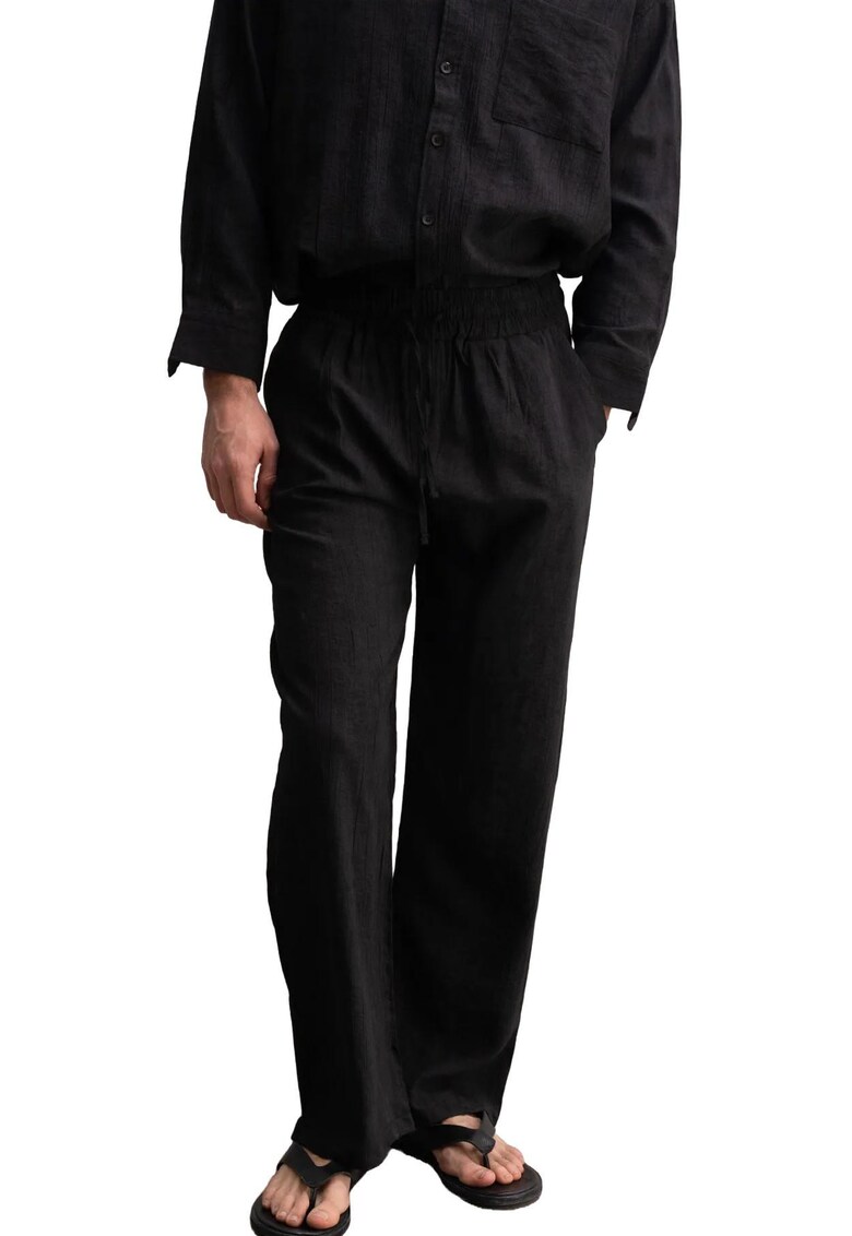 Pantaloni barbati - croiala dreapta - talie cu snur - negru - poliester
