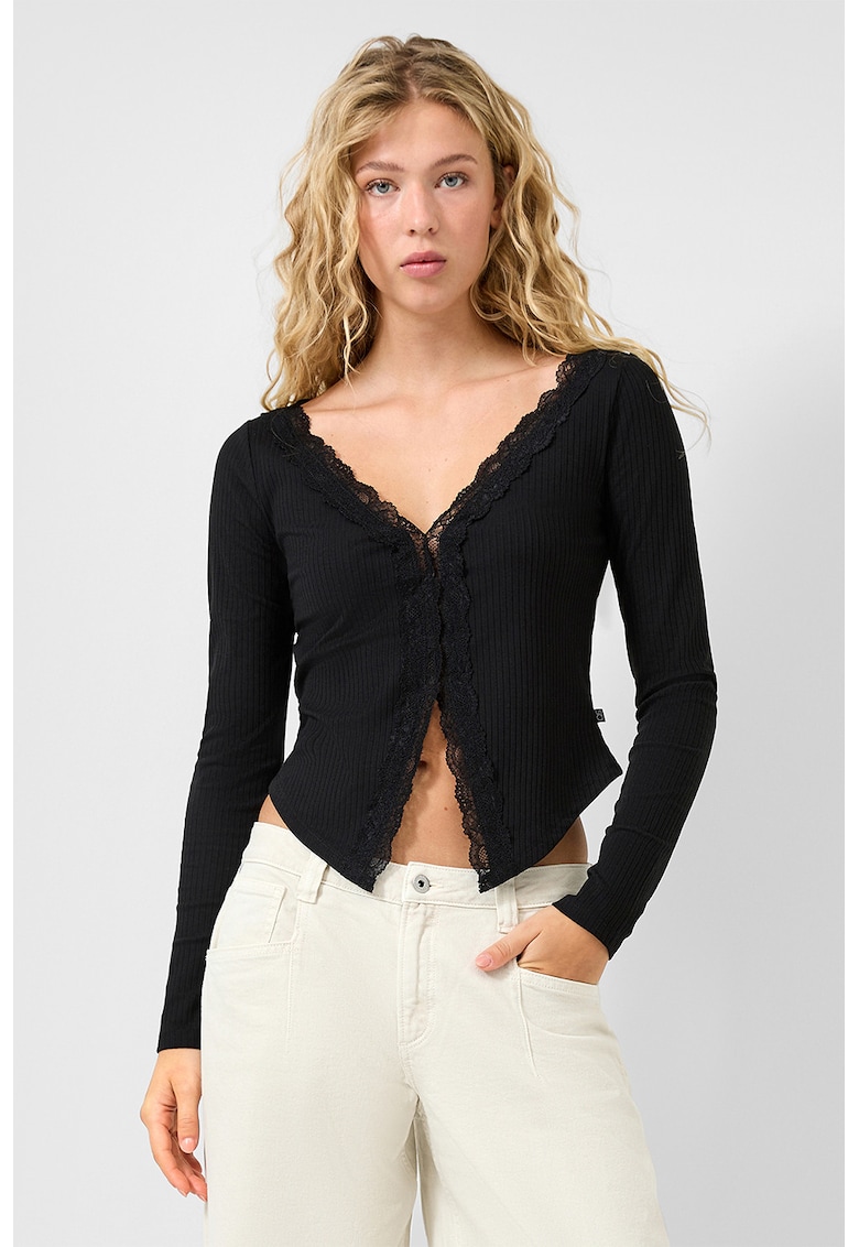 Bluza striata cu decolteu in V si garnituri de dantela - Negru