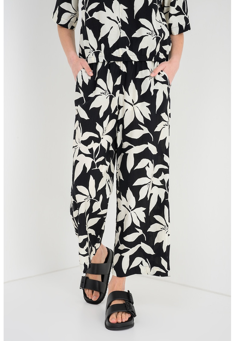 Pantaloni crop cu model floral si croiala ampla - Alb fildes/Negru