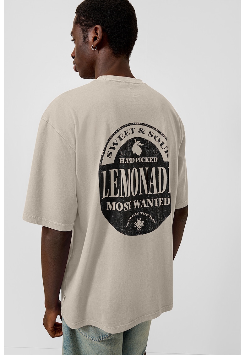 Tricou cu decolteu la baza gatului si imprimeu text - Negru/Maro taupe deschis