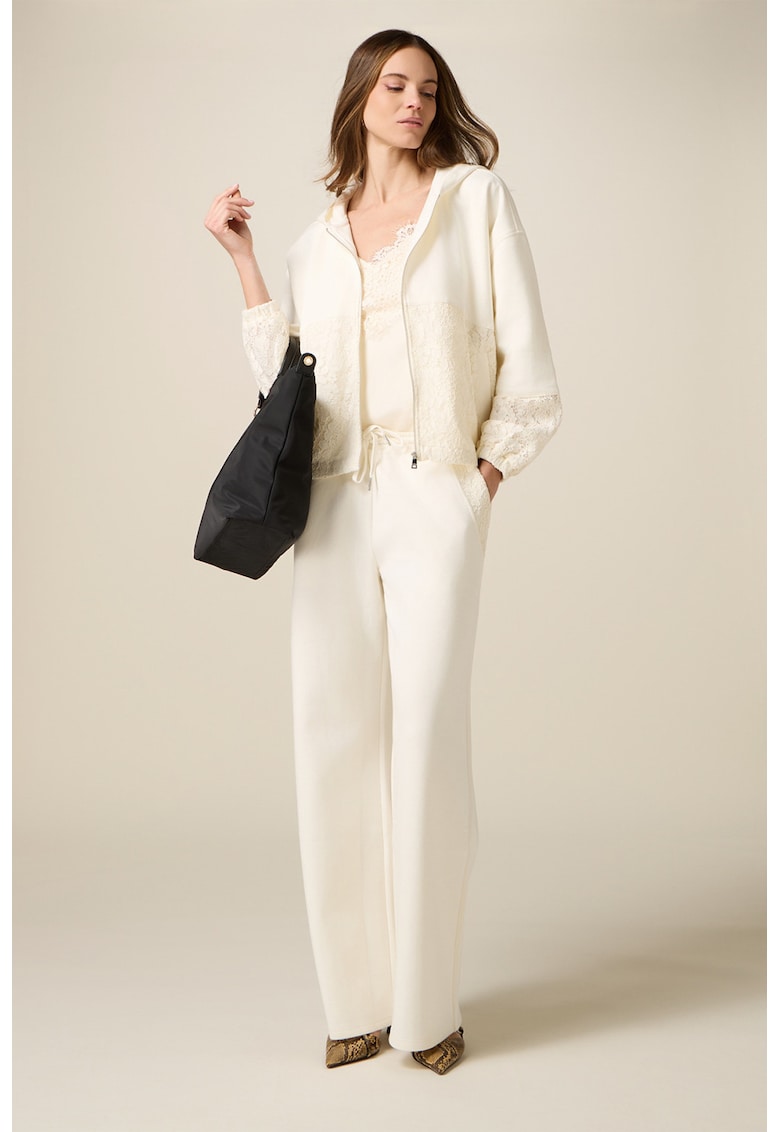 Pantaloni de trening cu croiala ampla si garnituri brodate - Crem